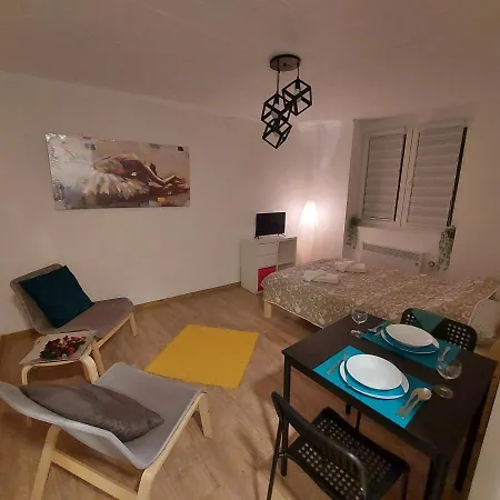 Lotta Apartmán